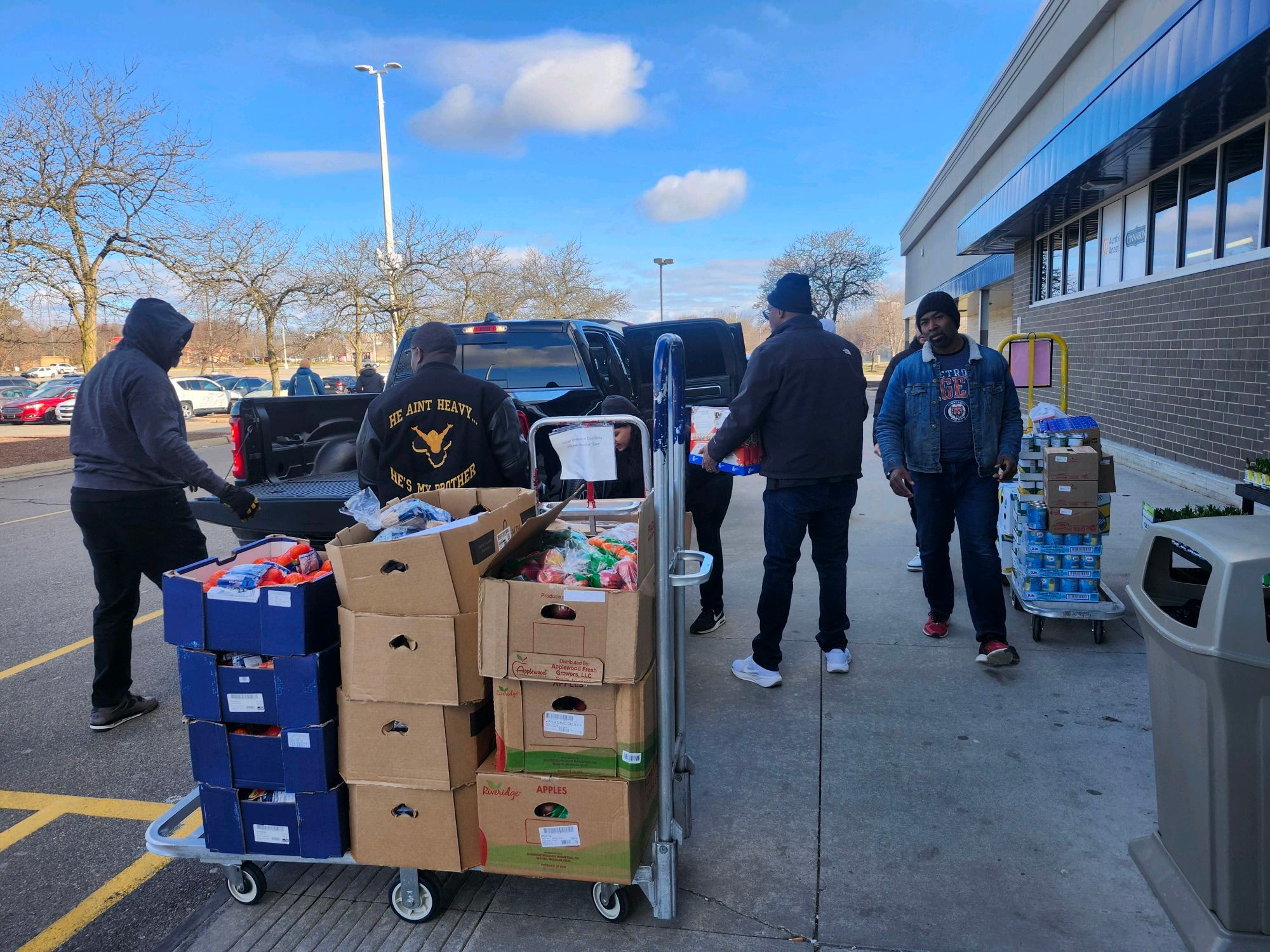 Caring and Sharing Food Pickup volunteer photo